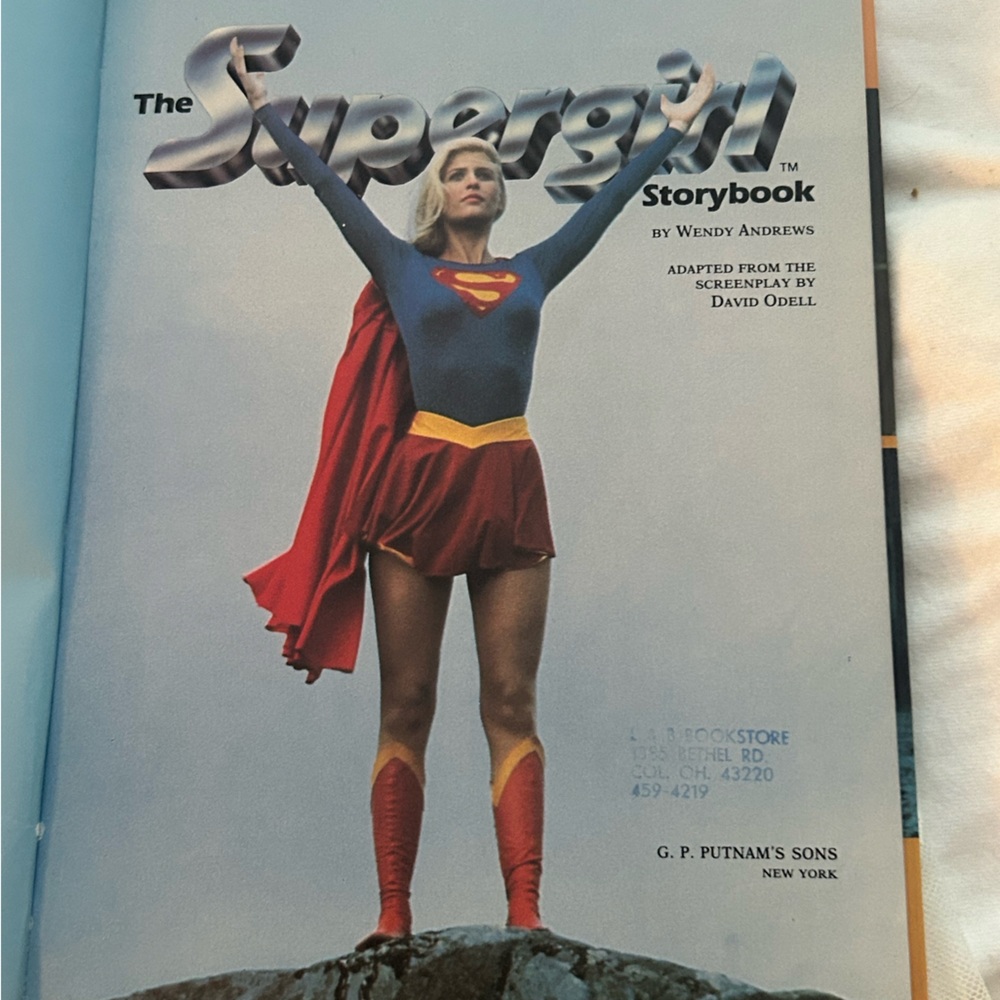 Supergirl Storybook 1994 vintage color pics